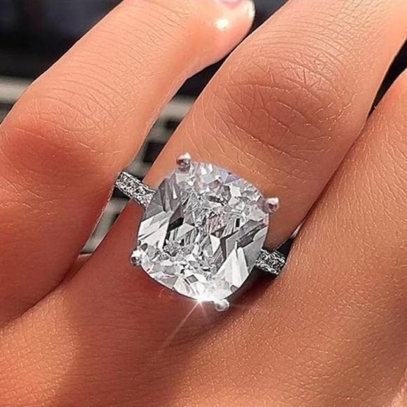 18K White Gold 8 Carat Solitaire Engagement Ring, cute Ring, shiny Ring. - Picture 4 of 7